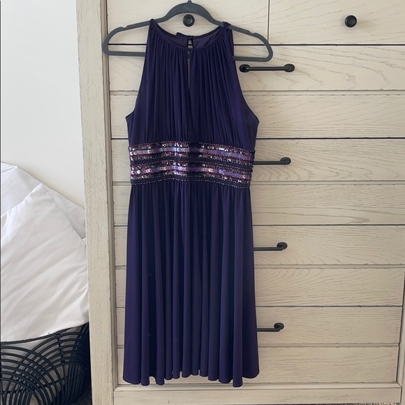 JS Boutique Purple Keyhole Dress - Picture 1 of 7